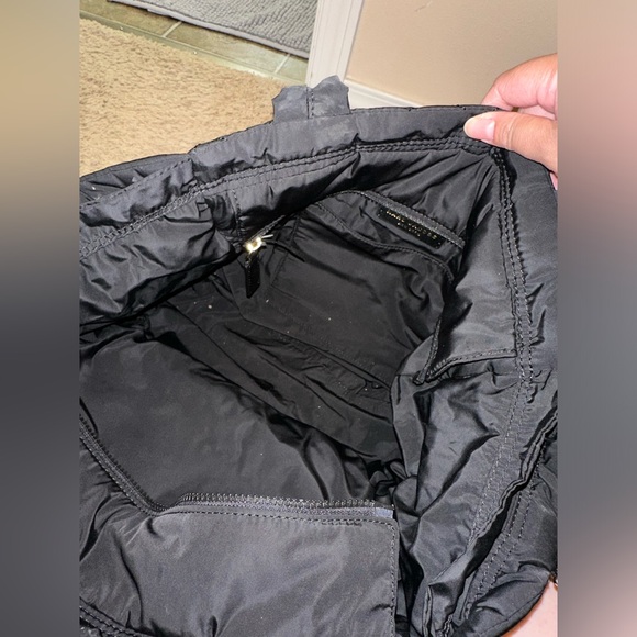 Marc Jacobs quilted diaper bag with changing pad - Picture 3 of 4